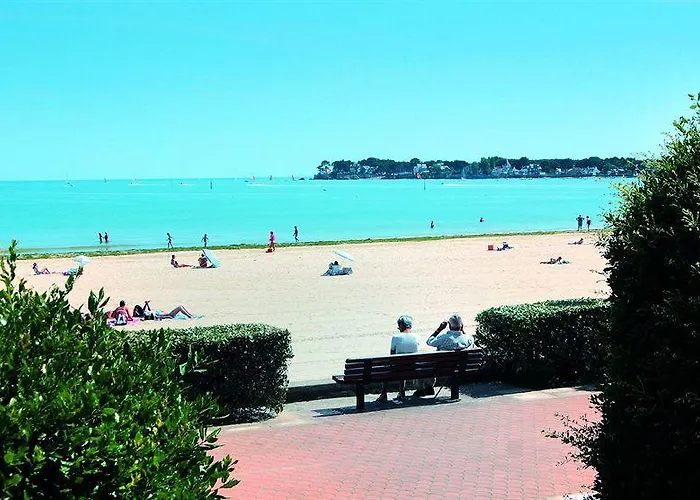 Bleues Caroline Hotel