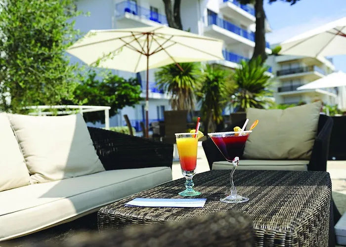 Hotel Bleues Caroline 3*