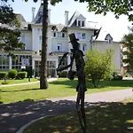 Hotel Bleues Caroline 3*