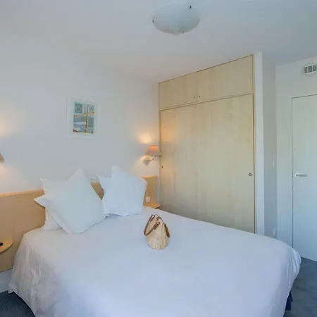 Bleues Caroline 3* Ла-Боль-Эскублак