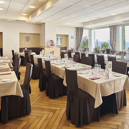 Hotel Bleues Caroline 3*