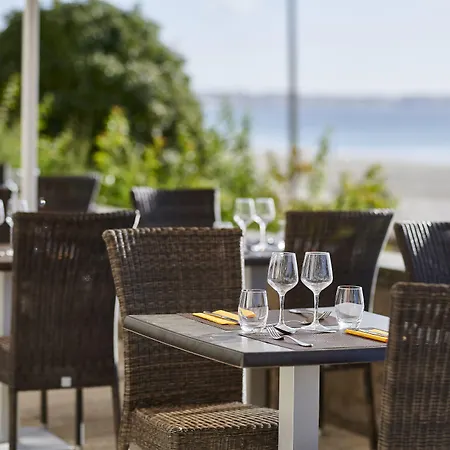 Bleues Caroline Hotel 3*
