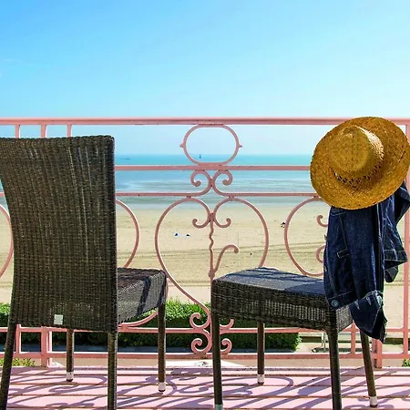 Bleues Caroline 3* Ла-Боль-Эскублак