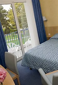 Bleues Caroline 3* Ла-Боль-Эскублак