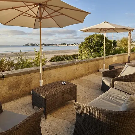 Отель Bleues Caroline Ла-Боль-Эскублак