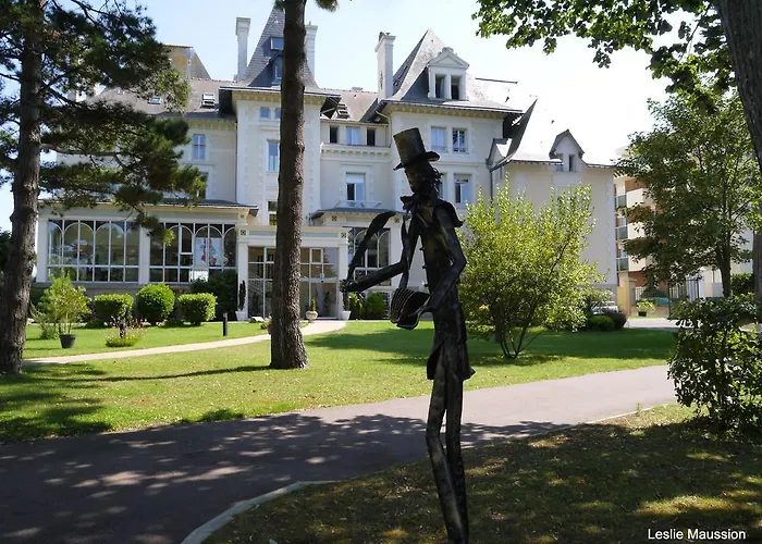 Hotel Bleues Caroline 3*