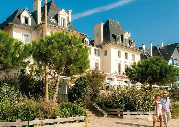 Bleues Caroline Hotel