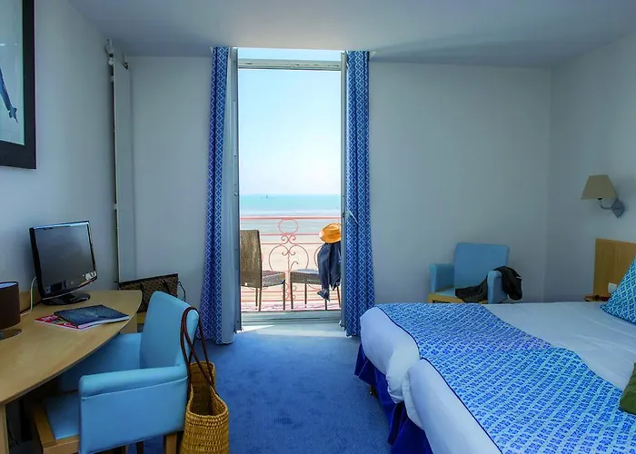 Bleues Caroline Hotel